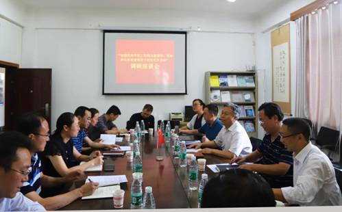 党委副书记、校长王曙光在土建学院调研